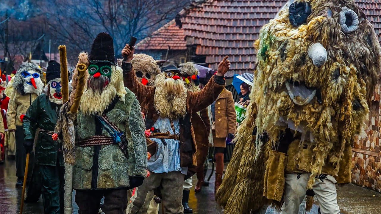 Celebrele măști de oaie la Pițărăii de la Orzești și Călugăreni, comuna Padeș, Gorj!!!
