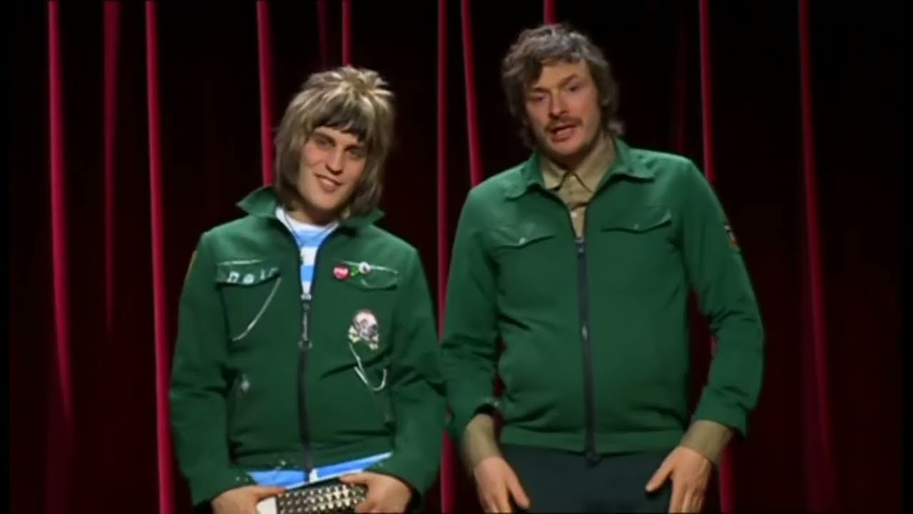 Mighty Boosh S1E1 intro