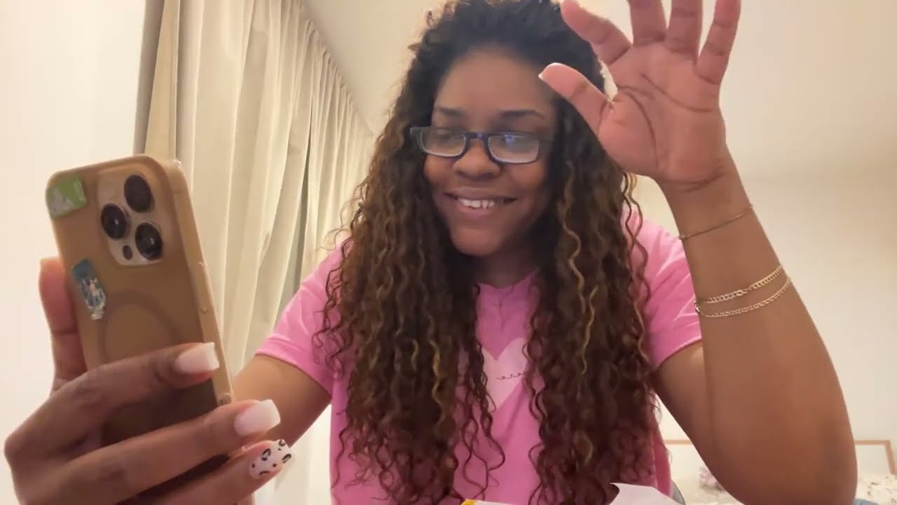 ¡Idania Constantin Cubana en Eslovenia está emitiendo en directo!