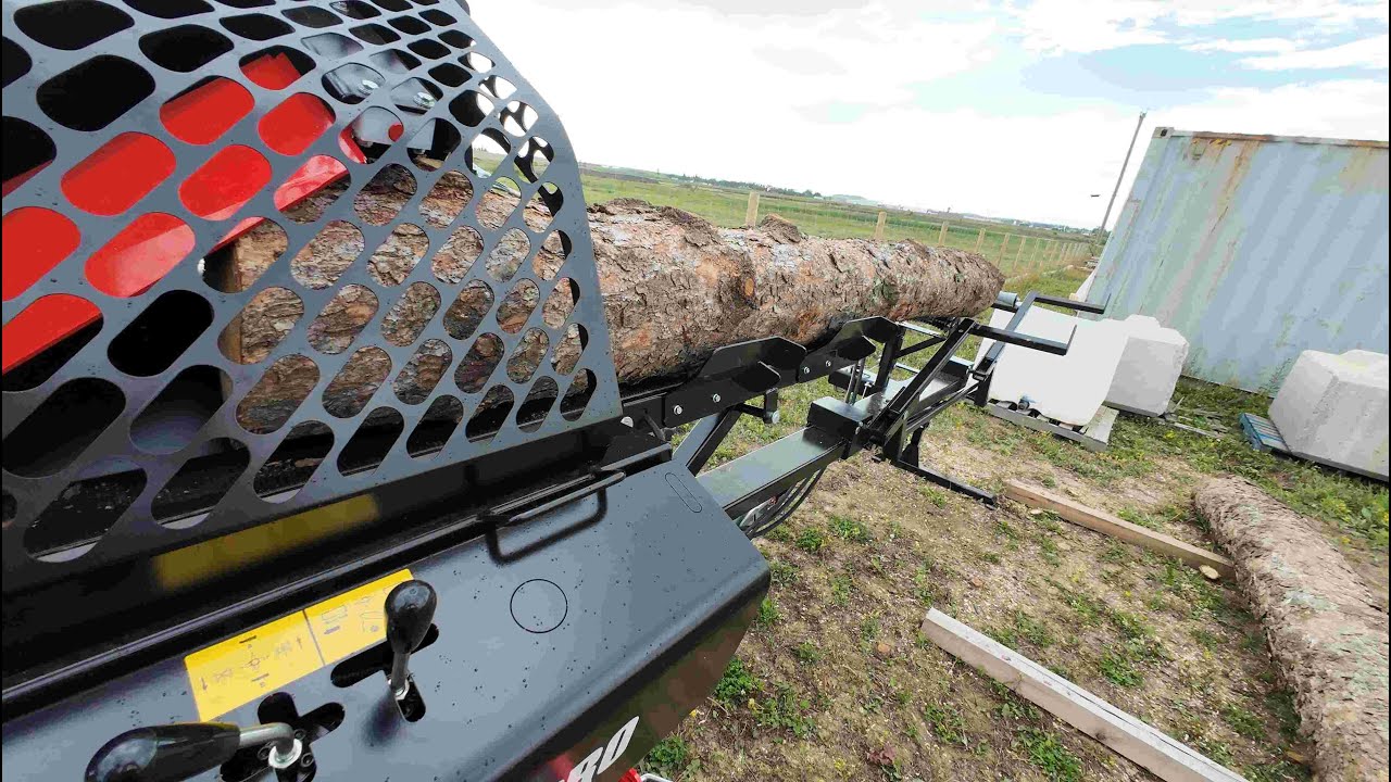 First Logs through the Japa 365+ Pro Road Firewood Processor