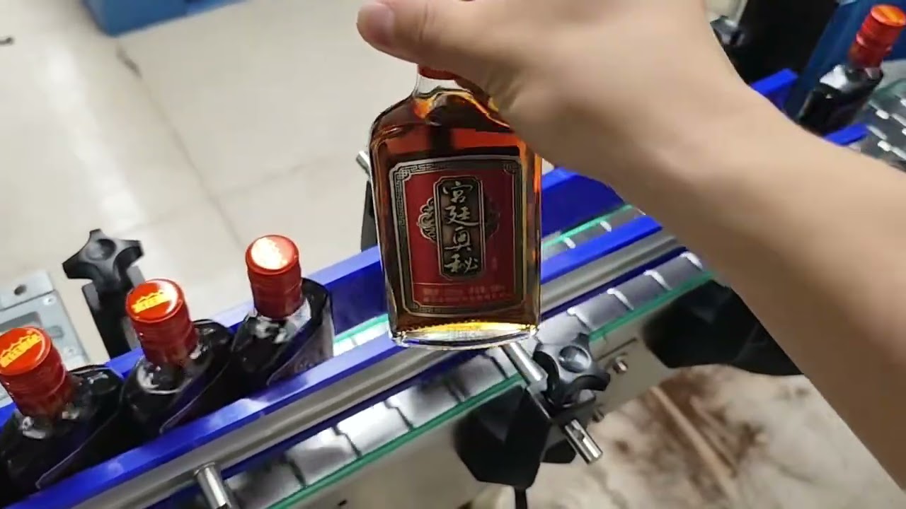 #automatic  flat bottle labeling machine # bottle two sides labeling machine #labeling  machine