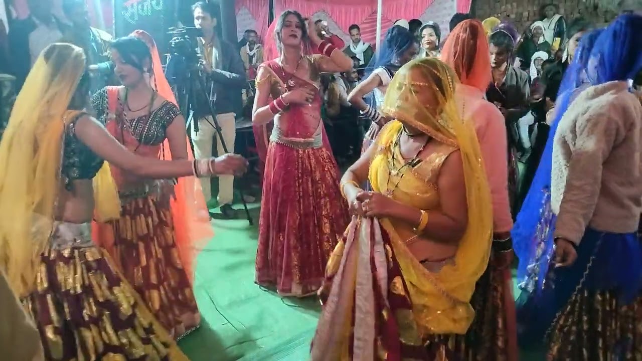 सखी सोलह हजार जिनमें कहनैया अकेले गायक रामेश्वर विश्वकर्मा कविता यादव राजेन्द्र विश्वकर्मा 