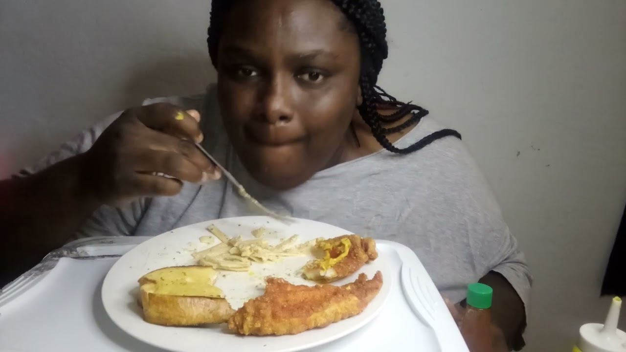 FRIED CATFISH, PASTA AND GARLIC BREAD 