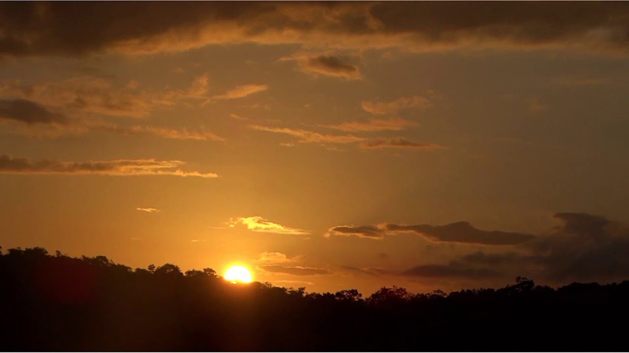 Timelapse do sol nascendo nas montanhas da Chapada Diamantina