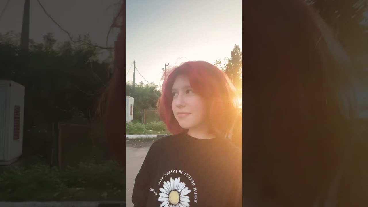 Приехали в 01:30. Буду снимать видео &laquo;как проходит мой день в Москве&raquo;. Артикул на очки в комах 💋