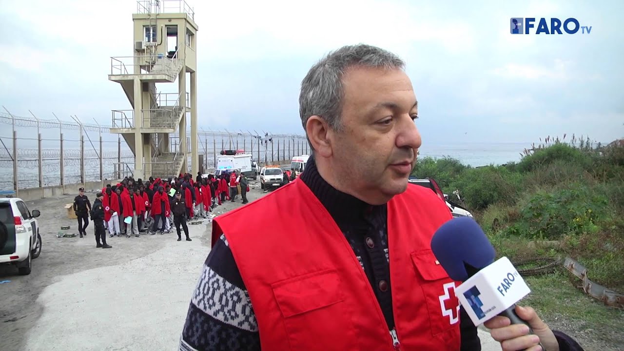 Más de 180 inmigrantes asaltan la valla de Benzú