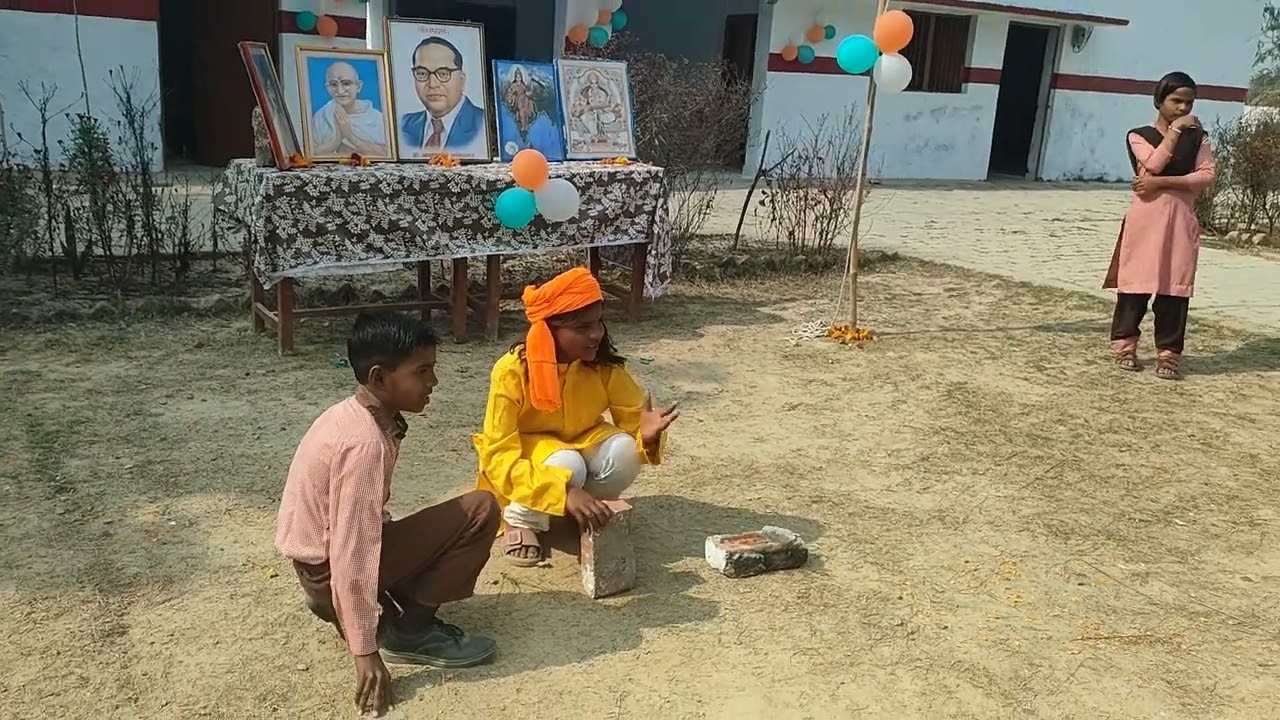 नाटक खूब पढ़े खूब बढे