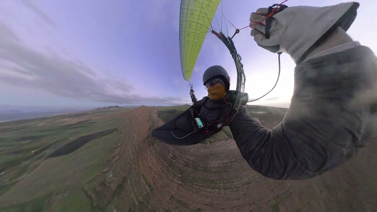 12.02.2026 Paragliding - El Cuchillo (Lanzarote) -  Toplanding after Sunset
