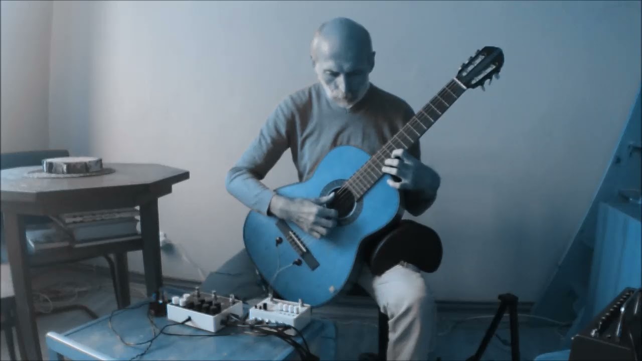 Different worlds, different sounds, different rhythms, different moods. Day four. ImproMeditace.