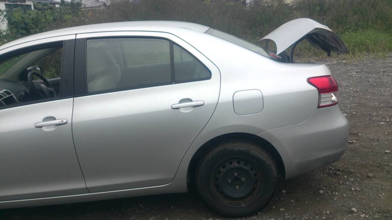 Видео-тест автомобиля Toyota Belta (KSP92-1000373), 2005, серебро