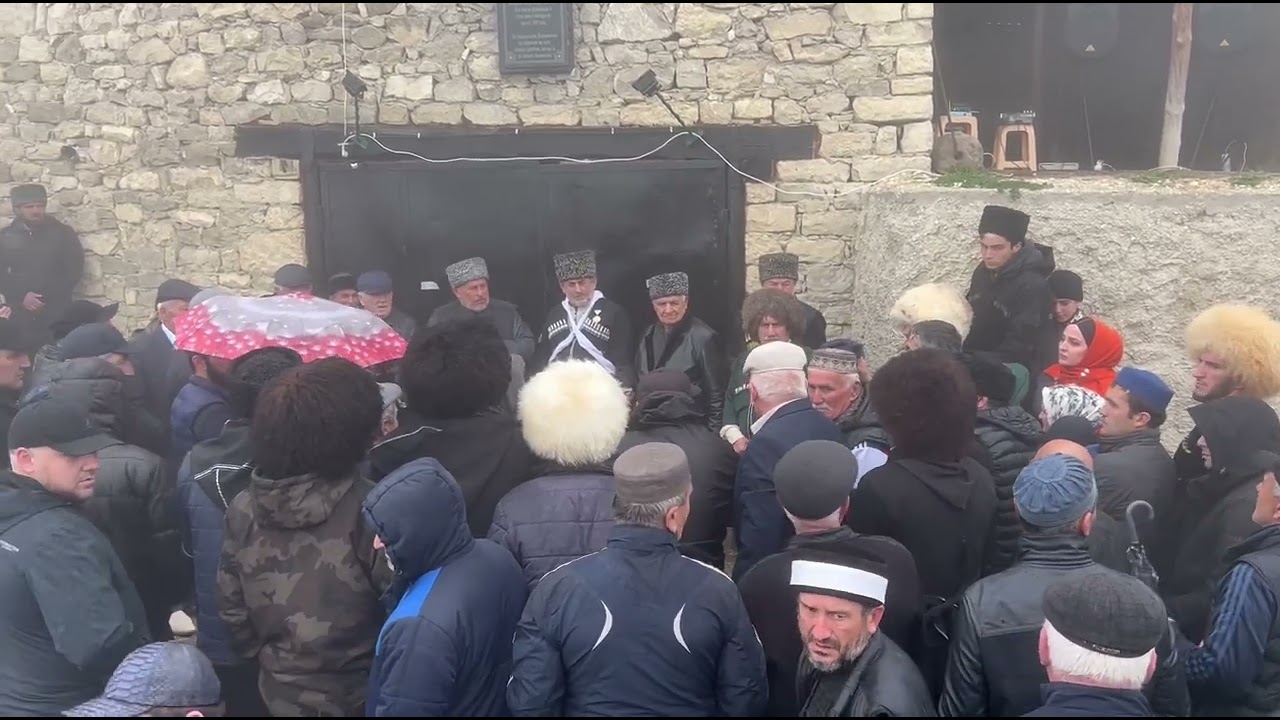 На этом месте в с. Ичичали был дом наиба Кади а рядом дом имама Шамиля в 1859 г.