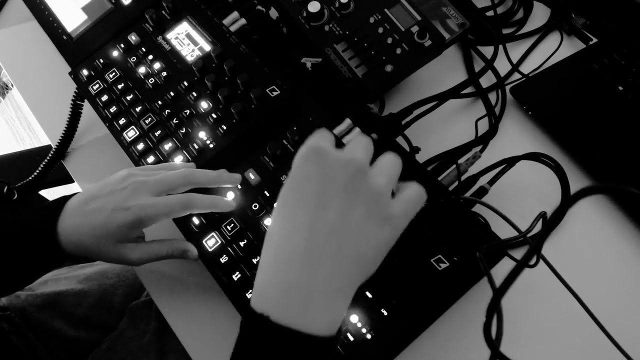 Hypnotic techno session (SYNTAKT LIVE) 139BPM