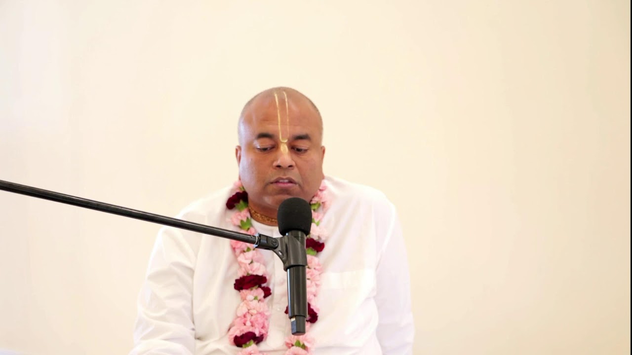 How Do We Truly Welcome Kṛṣṇa? From Dvārakā’s Streets to Our Mind | SB 1.11.13 | HG Sadananda Dāsa