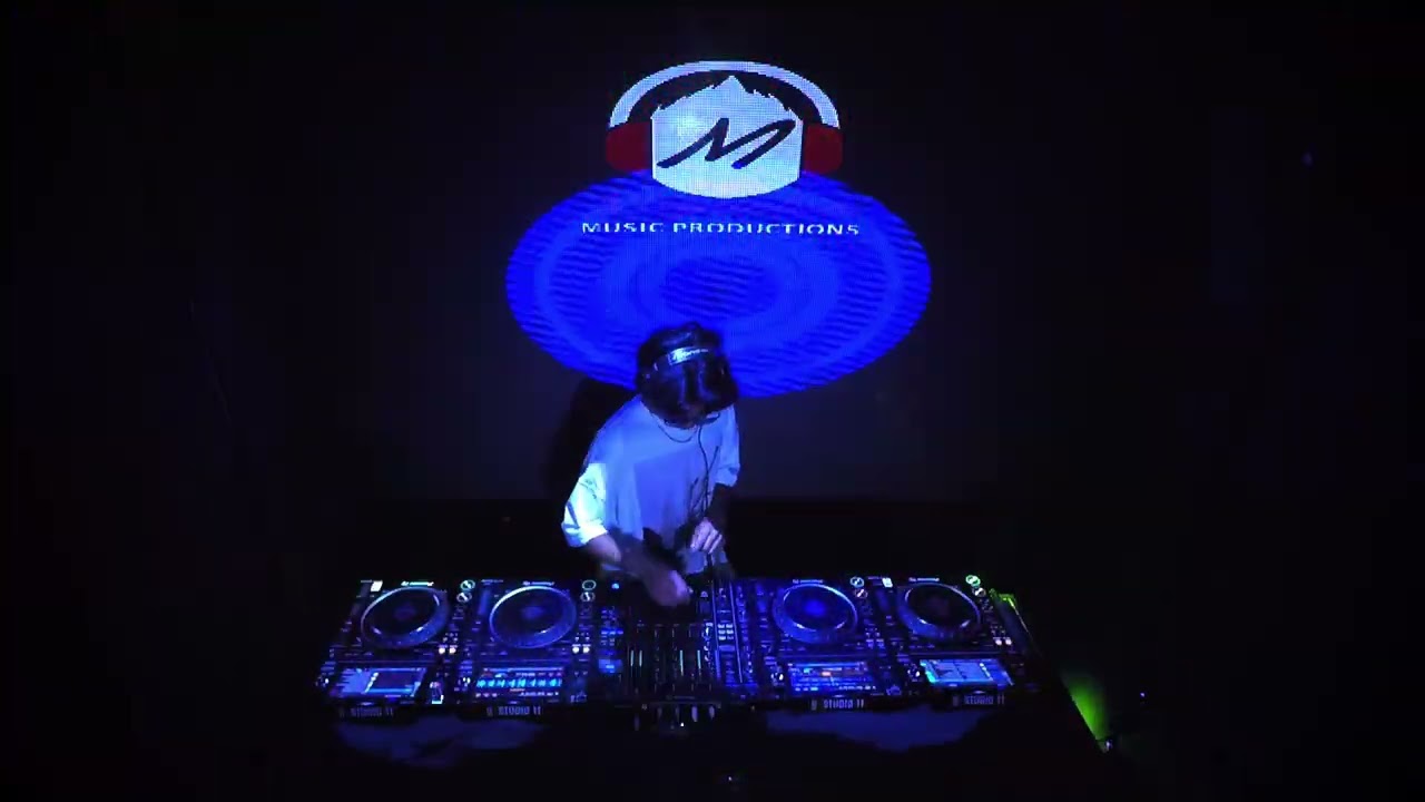 @gabo.baezz Live Session