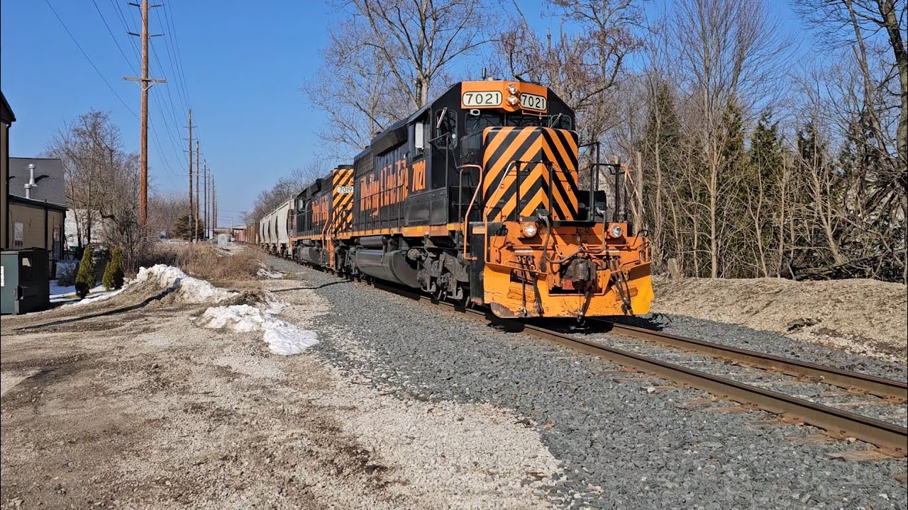W&LE SD40-2 Tigers lead eastbound stone train through Medina Ohio. 2-27-26