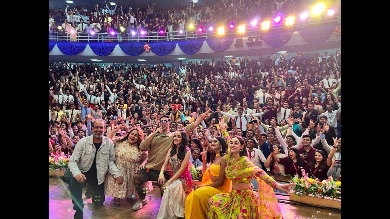 Rakshabandhan film promotion Dubai among the huge crowd | #akshaykumar #bhumipednekar | #anandlrai |