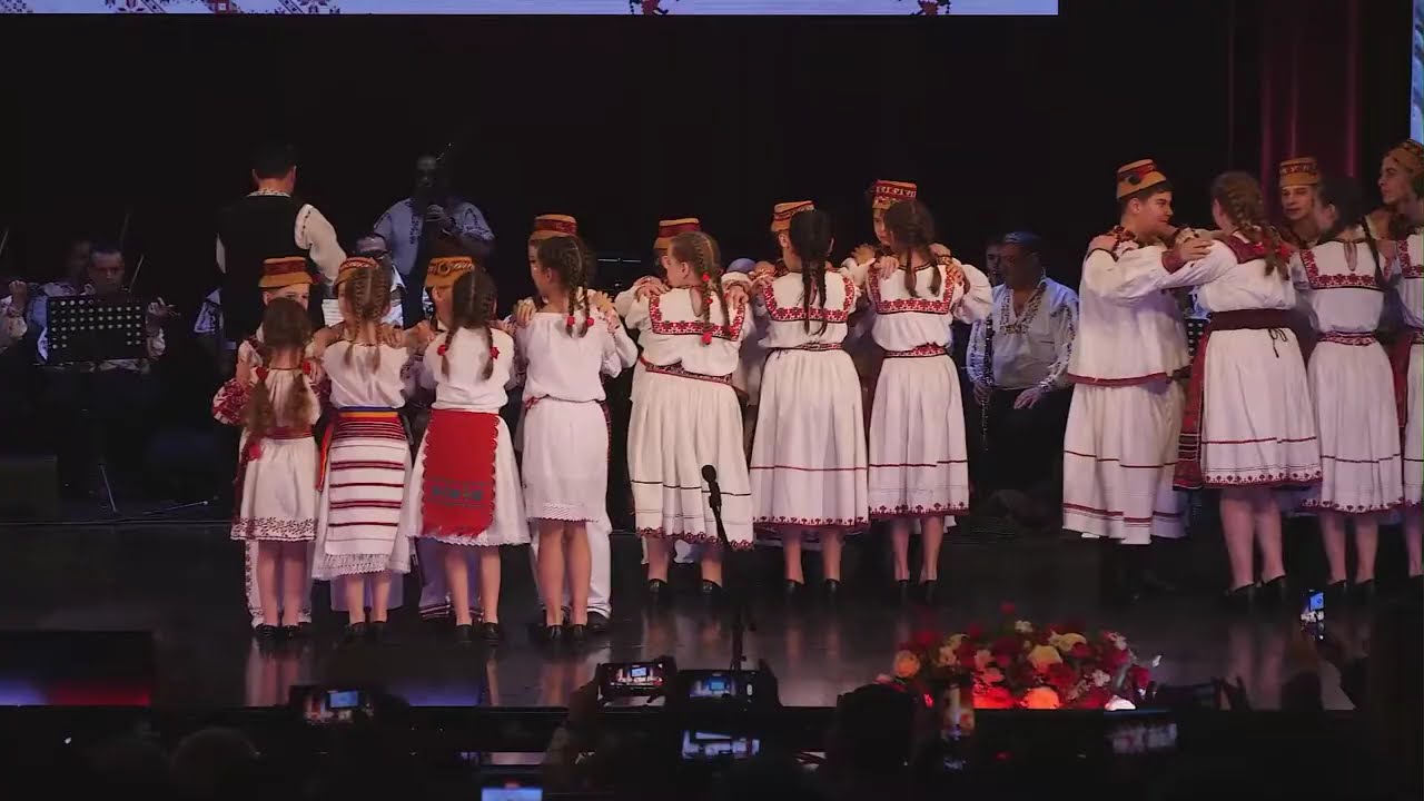 Bobocii Mărțișorului - Suită de jocuri din Țara Oașului