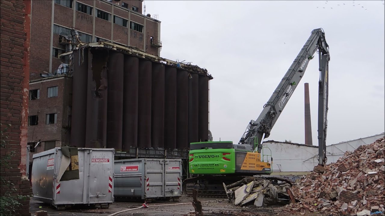 Excavator Volvo EC 750 HR demolition site