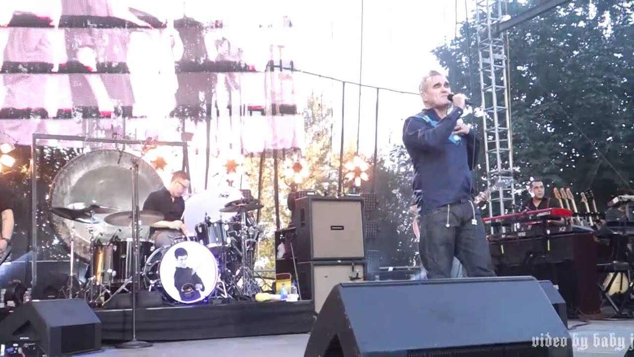 Morrissey-STOP ME IF YOU THINK YOU'VE HEARD THIS ONE BEFORE(Smiths)-Live @ Edgefield, July 23, 2015