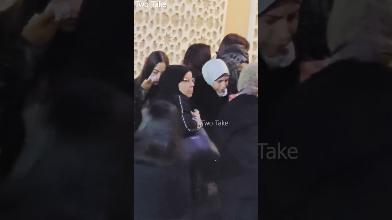 منة شلبي تعزي مي عمر في رحيل والدها