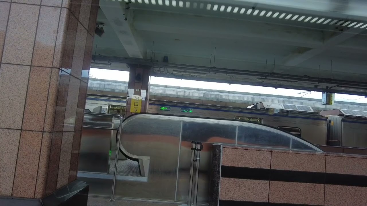 2025年12月29日13時18分　花蓮駅到着　太魯閣号の218列車