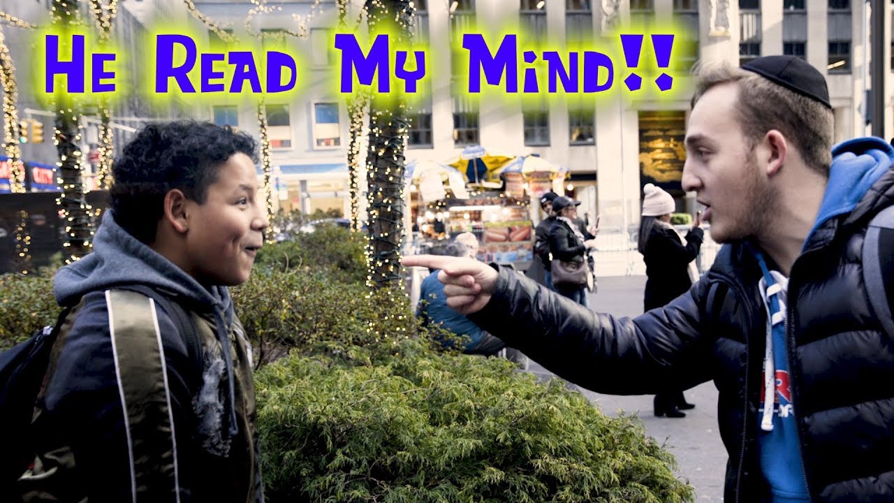 Walking the Streets of NY City with the Best Magician Ever!! -Shlomo Levinger