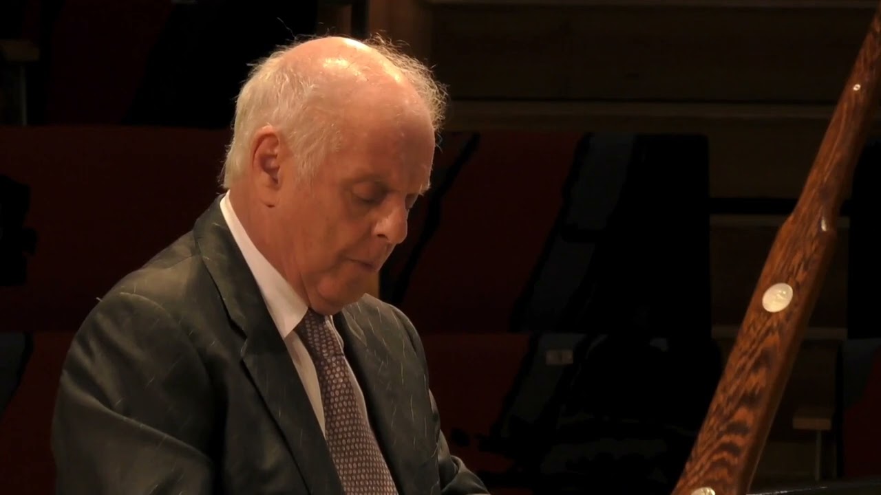Barenboim plays Chopin Etude in C sharp minor, Op.25 No.7