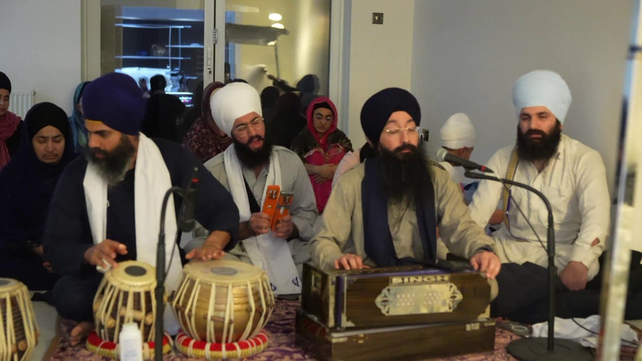 AKJ Coventry local kirtan