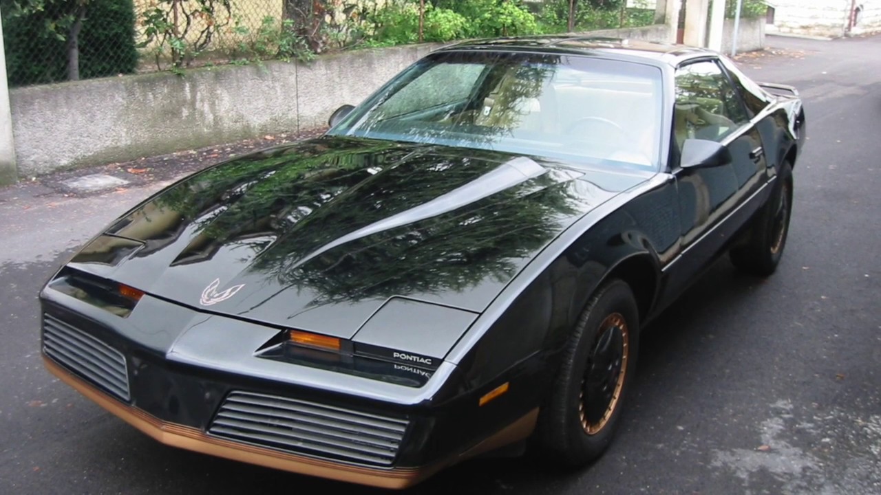 Knight Rider KITT Supercar Conversion by Moviepropcarstore