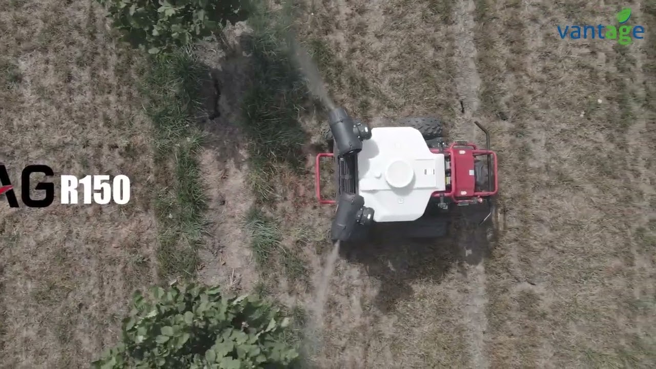 Demonstrație cu drona agricolă P100 și robotul autonom R150 de la #XAG