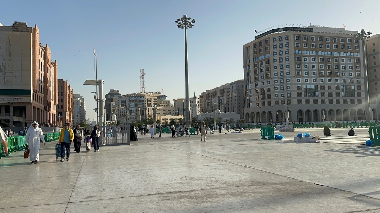 سفر الإفطار في الساحات | Iftar Tables in the Courtyards 