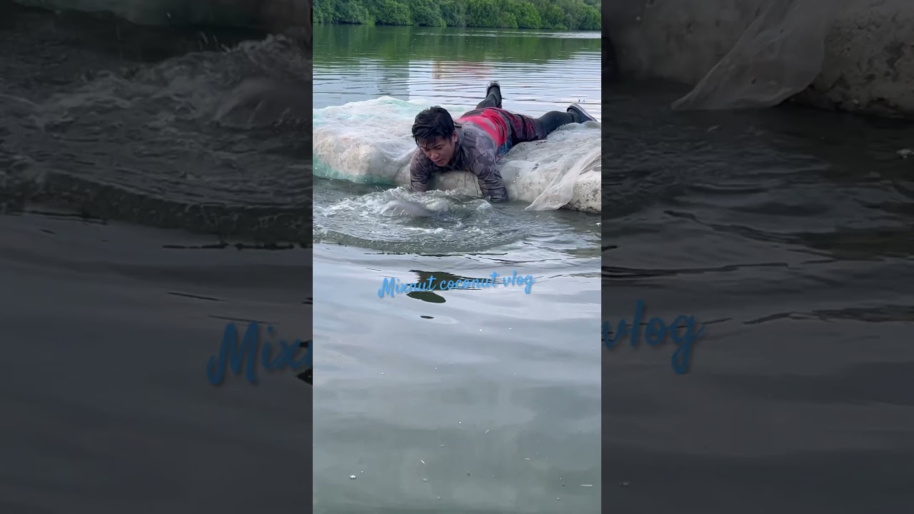Big fish caught in the net very intense #viralvideo #fishing #amazing