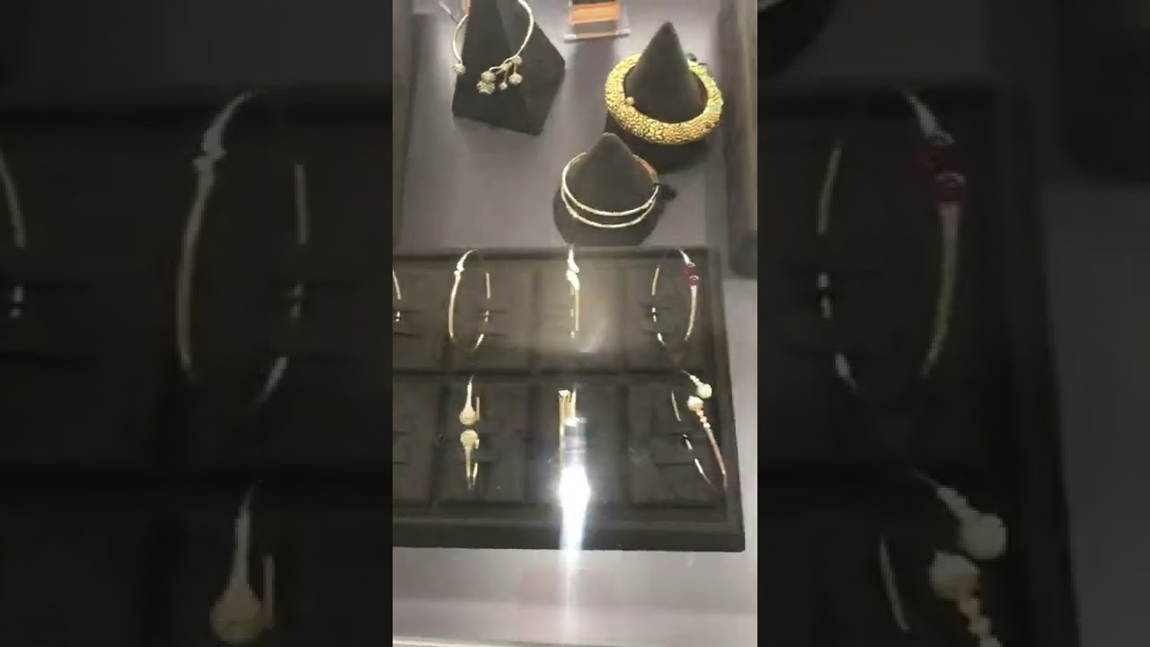 Beautiful collection by CaratLane #shorts #caratlane #carat #latestcollection #youtubrshorts