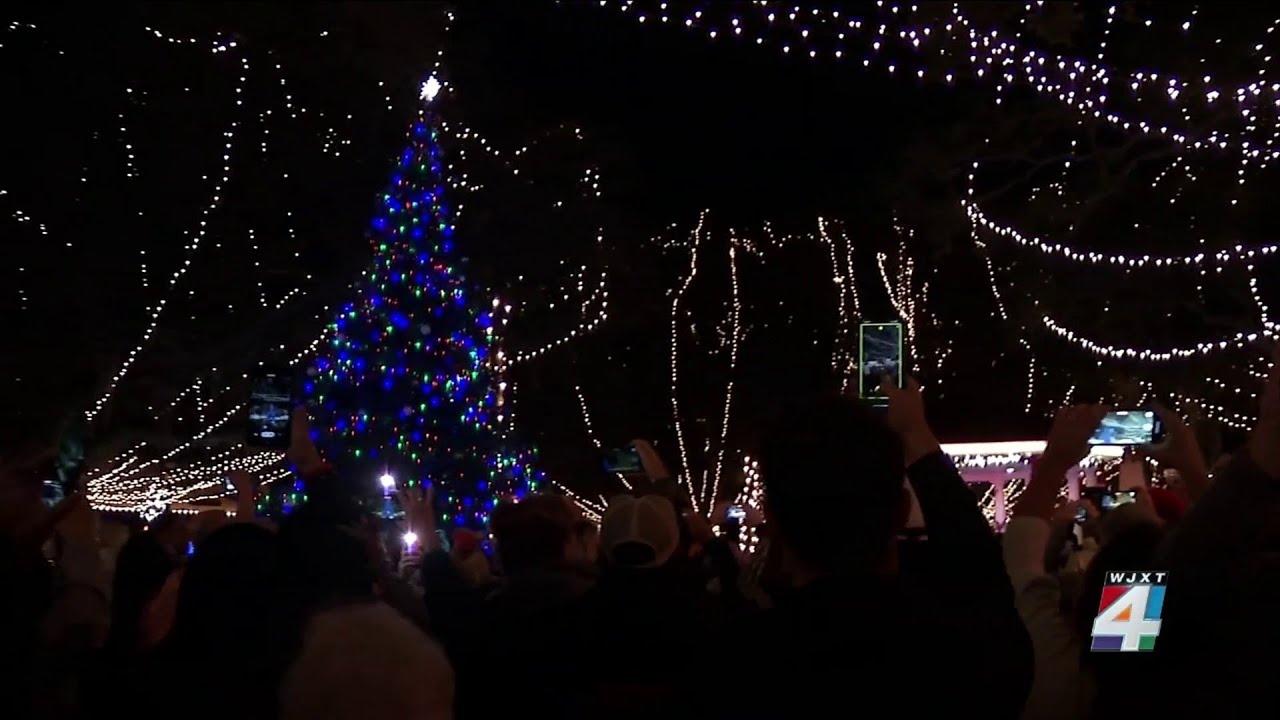 Thousands flock to downtown St. Augustine for Nights of Lights kickoff event