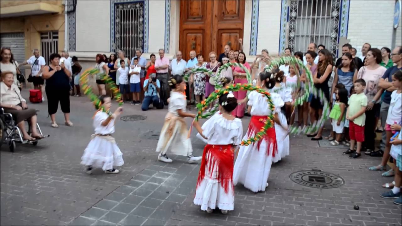 Dansa dels cabuts i dansa dels arquets. Dia del Santíssim Crist de Silla 2016.