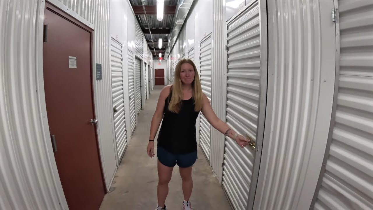 She Bought Abandoned Storage Locker Finds And Found TREASURE