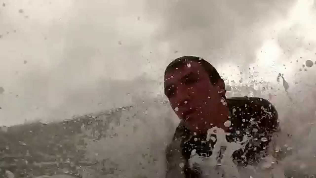 Ras Mamey with handboard Uhaina' Po ina Anglet