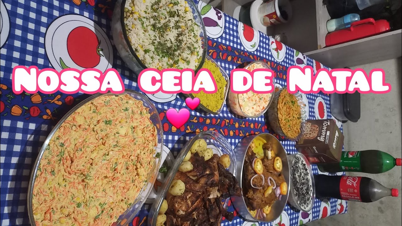 Pernil / salada / sobremesa . Nossa ceia de Natal tudo simples mais com muito capricho .