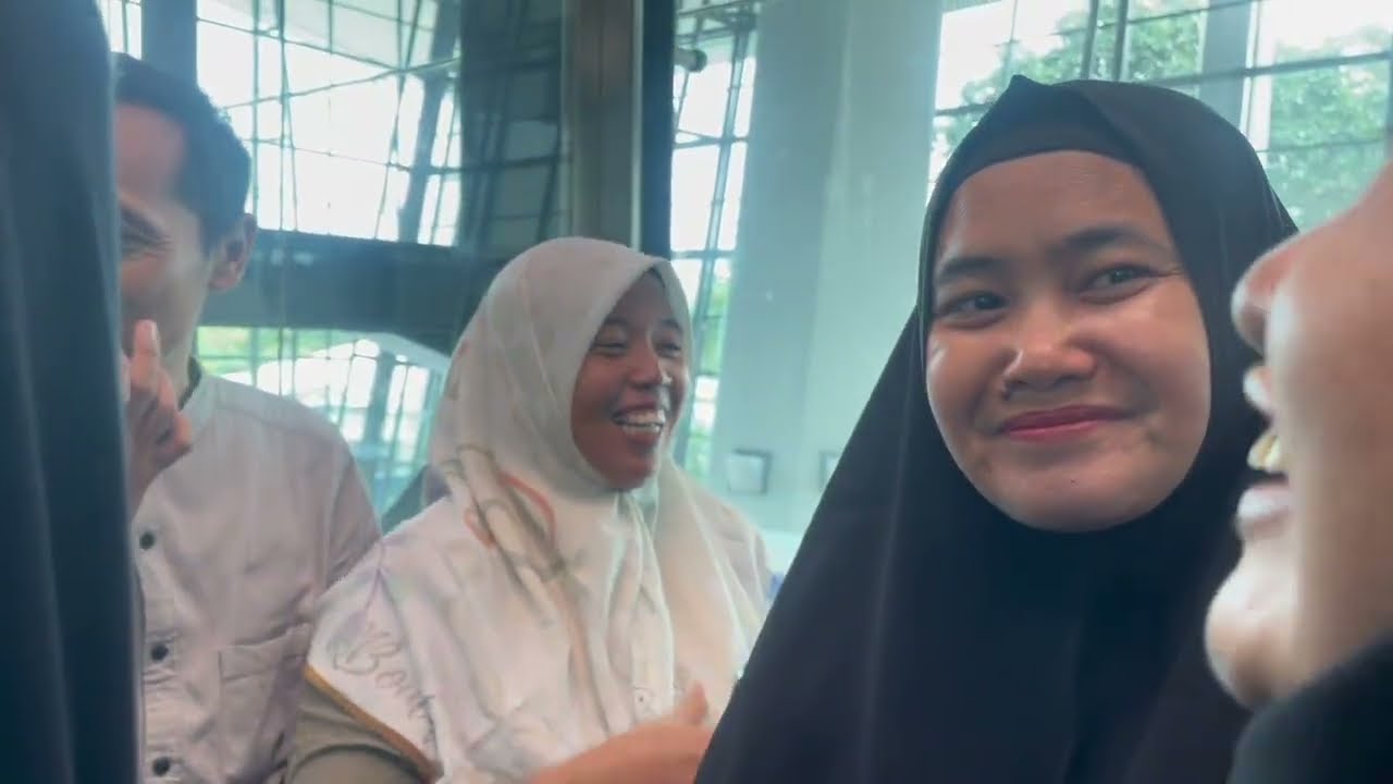 BANDARA NGETERKE UMRAH BOS TRES NO  