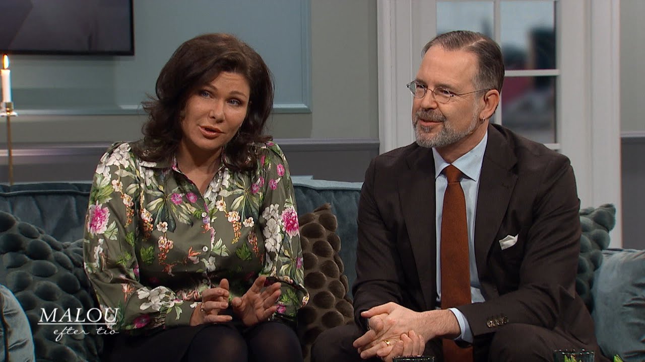 Dominika Peczynski och Anders Borg om hemliga k&auml;rleks-smsen: &rdquo;Nu blir han g&hellip; - Malou Efter tio (TV4)