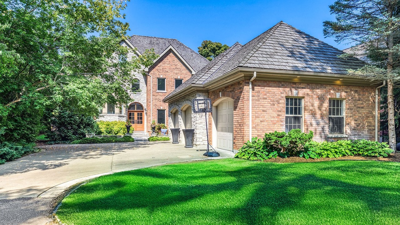 Luxury Lakefront Estate on Lake Huron | 1348 Hillcrest-Nisbet, Sarnia Ontario