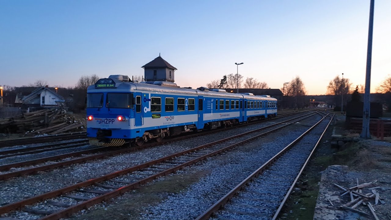 Diesel passenger trains in Našice. Dizelski putnički vlakovi u Našicama.