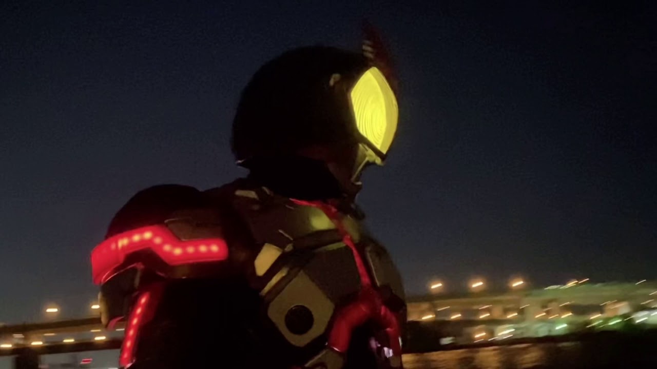 光る仮面ライダーファイズのスーツを作ってみた【SIC版】