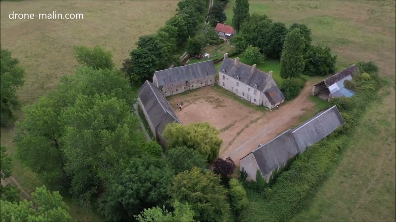 Ferme Marmion Ravenoville site du D-Day entre Utah Beach et Sainte-Mère-Eglise vue du ciel Normand