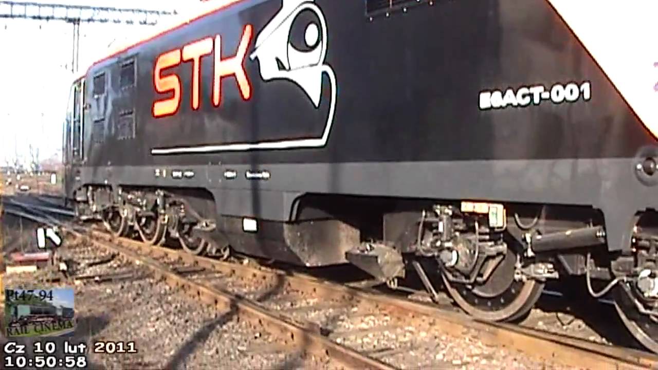 E6ACT-001 Dragon w barwach STK na stacji Wrocław Gąd&oacute;w