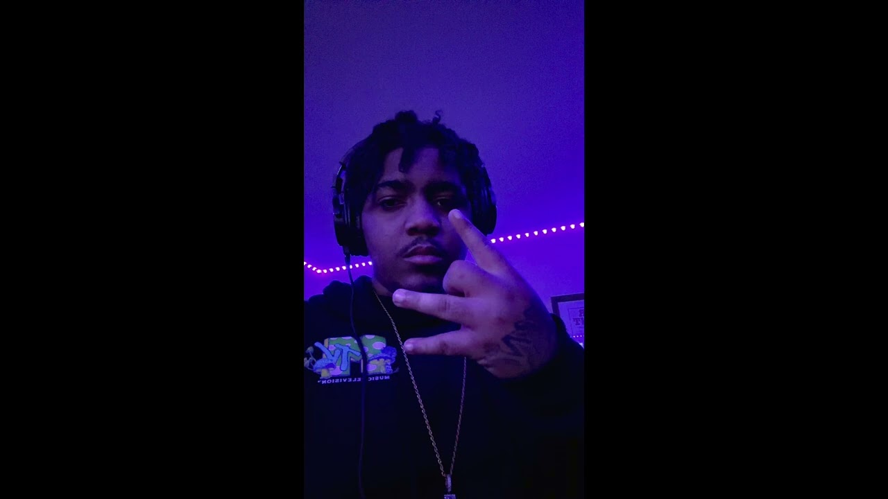 Glo Capone-Sample Lover!(Prod.wavrmuzik)