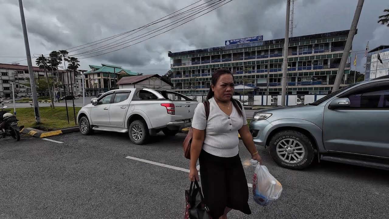 PERJALANAN KE KAPIT LANCAR DARI SIBU JAYA // SEMPAT SARAPAN PAGI SEBELUM BERTOLAK KE KAPIT // 