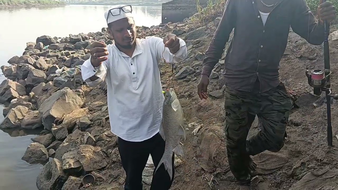 Black rohu machli ka shikar 