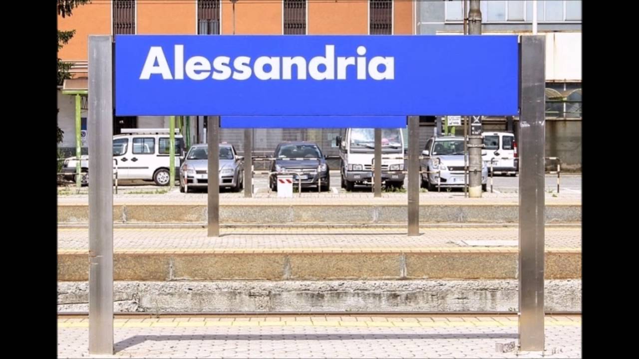 Annunci Trenitalia e Trenord dalla stazione di Alessandria con voce Oddcast