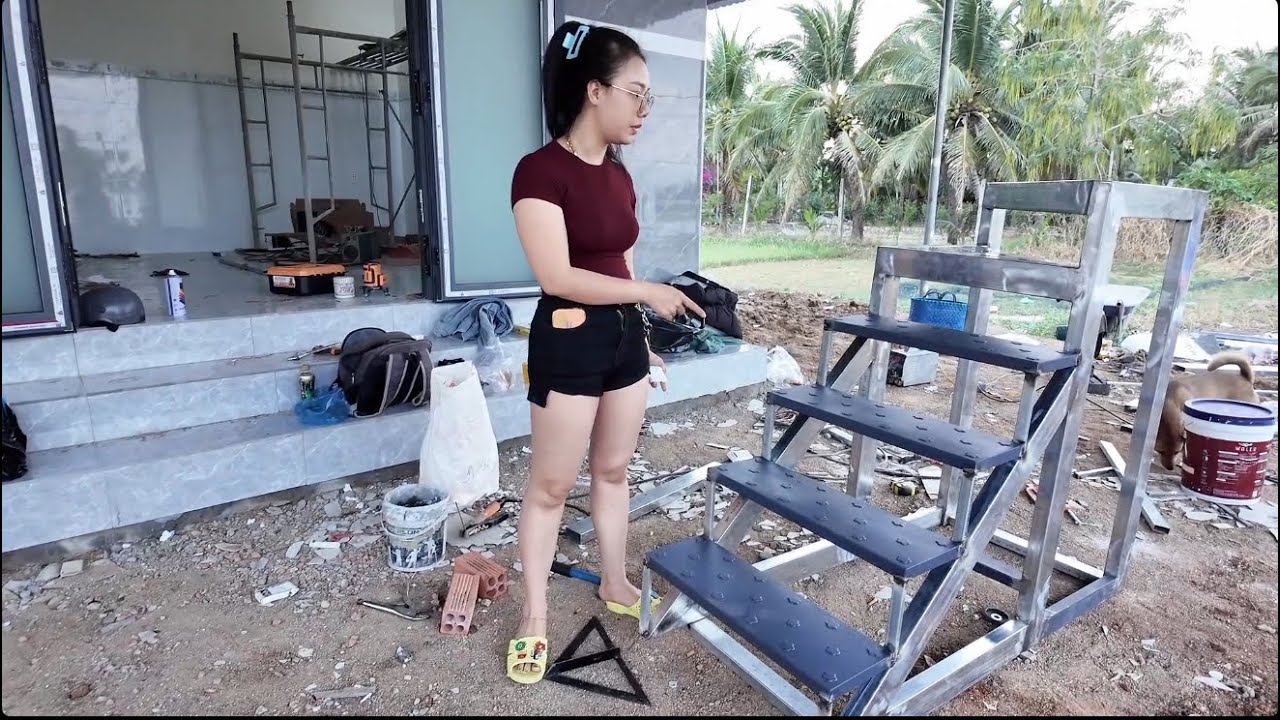 Hôm Nay Bắt Đầu Ráp Cầu Thang Và Bắt Ống Nước Sạch